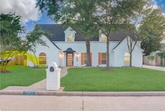 Building Photo - 17211 Rolling Creek Dr