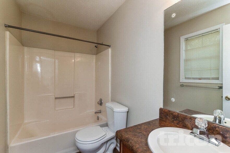 Building Photo - 4255 Mountain Glen Trace