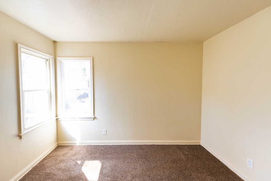 Building Photo - 808 Seward Ave