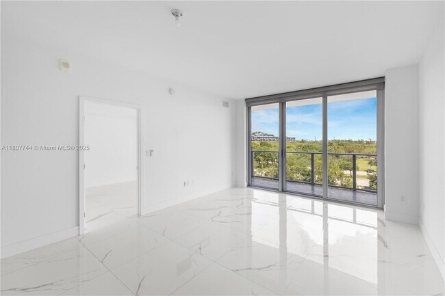Building Photo - 16385 Biscayne Blvd