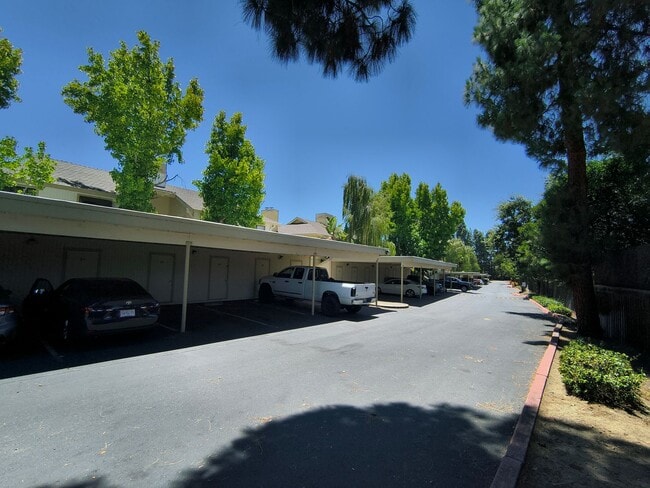 Building Photo - 1BED/1BATH Condo Located in a Quiet Area of Downtown Concord, Ca!!
