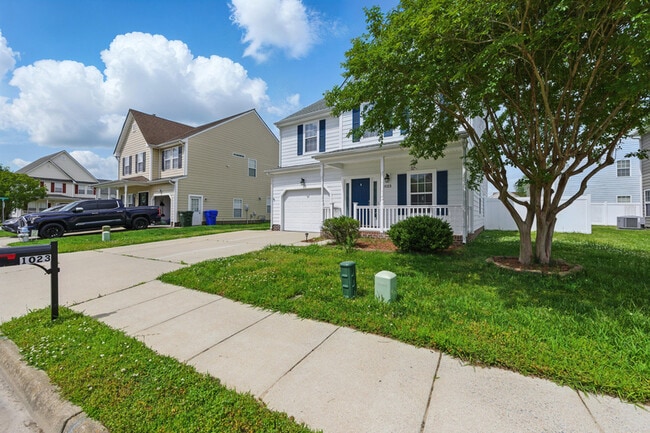 Building Photo - 1023 Snead Dr