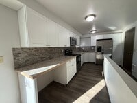 Building Photo - Valley 3 bed 1.5 bath