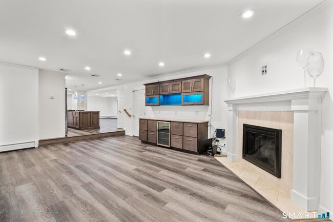 Building Photo - 125 Birchwood Dr