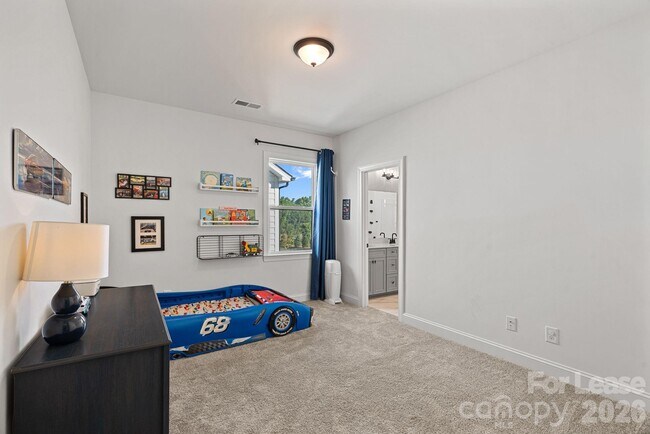 Building Photo - 8604 Bridgegate Dr