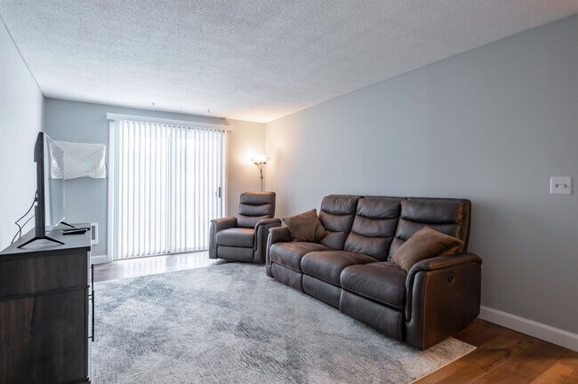 Building Photo - 19 Kimberly Dr