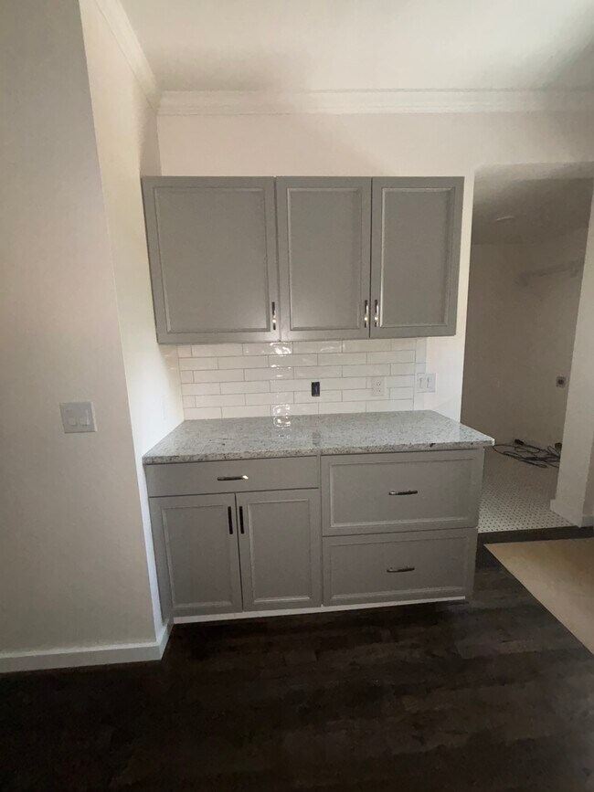 Building Photo - 1430-1413 13th Pl S