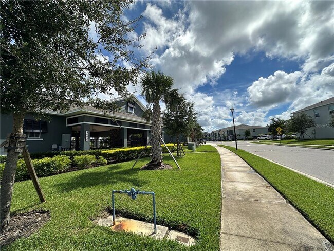 Building Photo - 8813 Milestone Dr