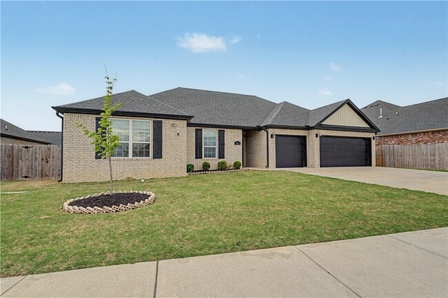Building Photo - 431 Linda Ln