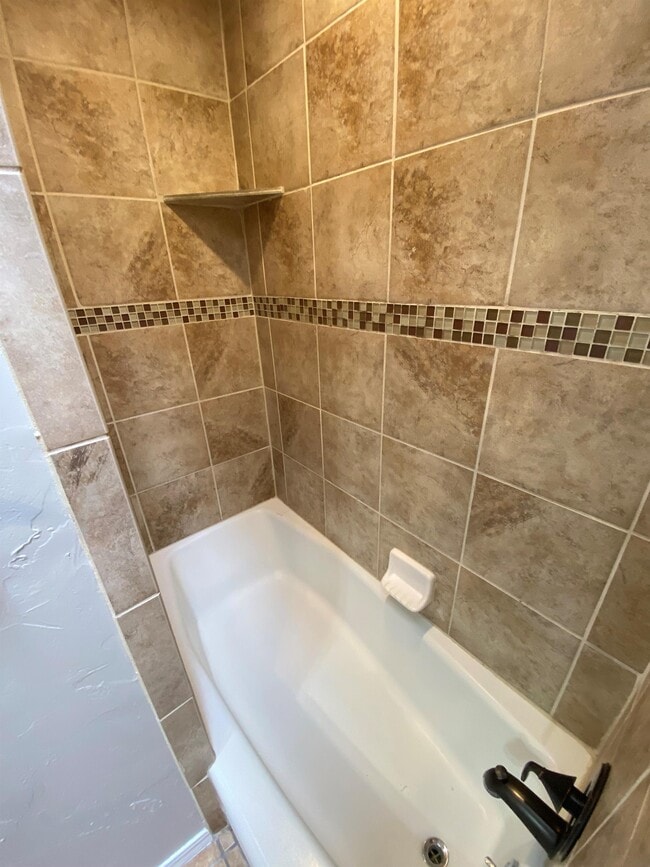 Building Photo - 10125 N Pennsylvania Ave