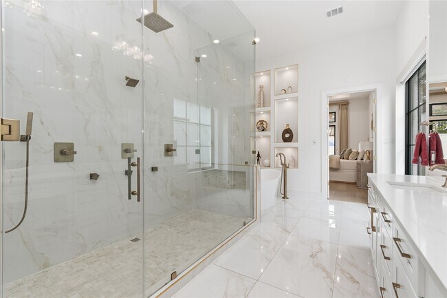 Building Photo - 13034 Memorial Dr