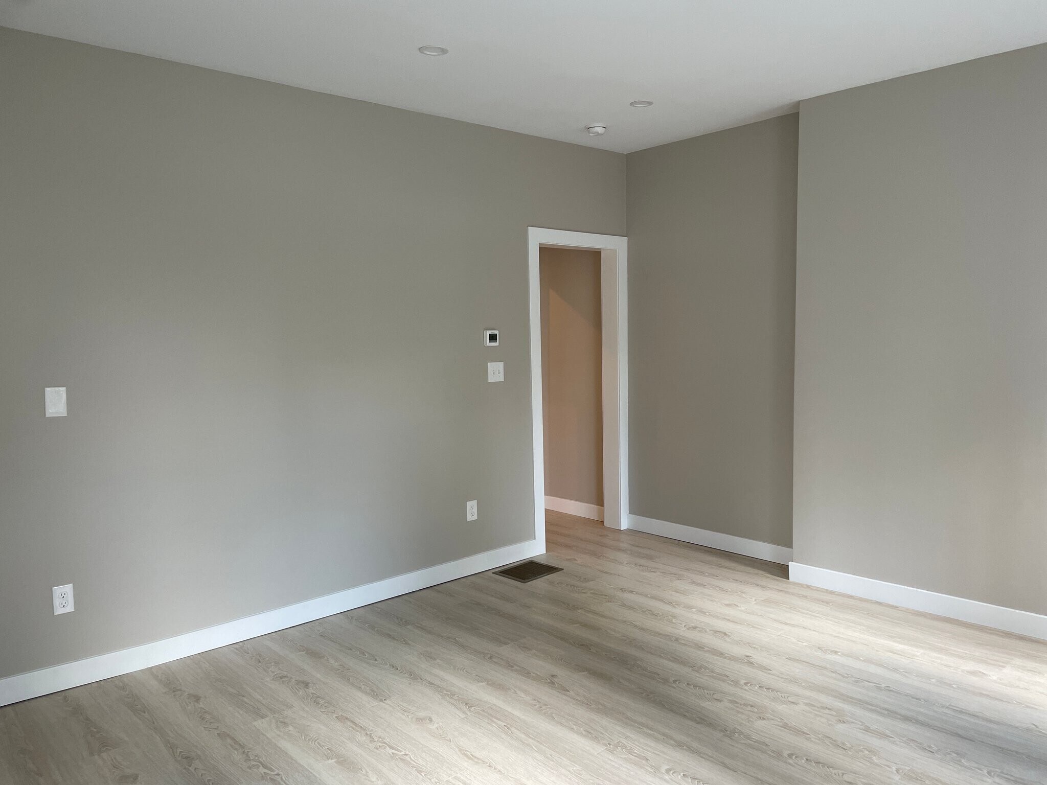 Building Photo - 145 Dupont St