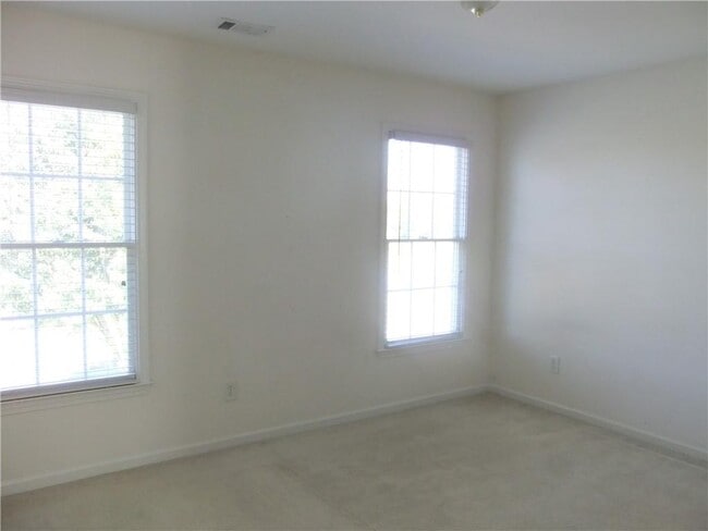 Building Photo - 2745 Niblick Way