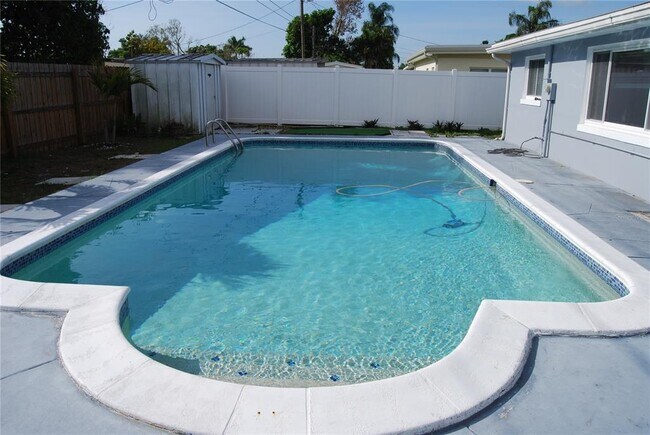 Building Photo - 2851 67th St N