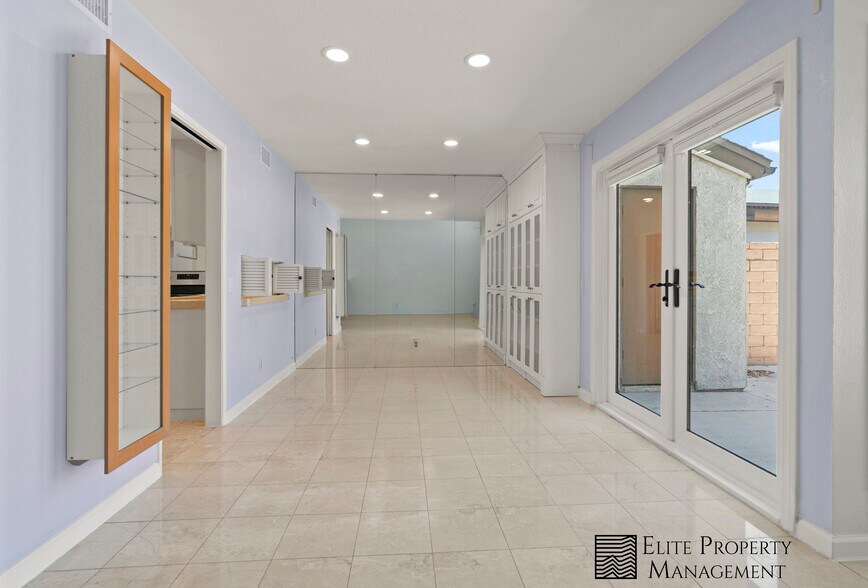 Building Photo - 1409 Athena