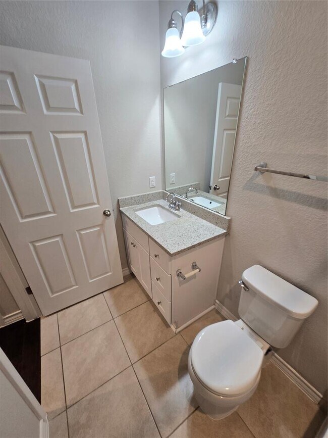 Building Photo - 1305 Eagle Ridge Trail