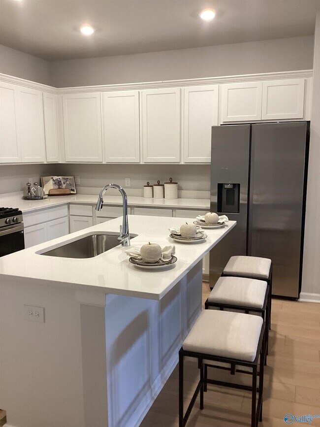 Building Photo - 231 Paca Ln