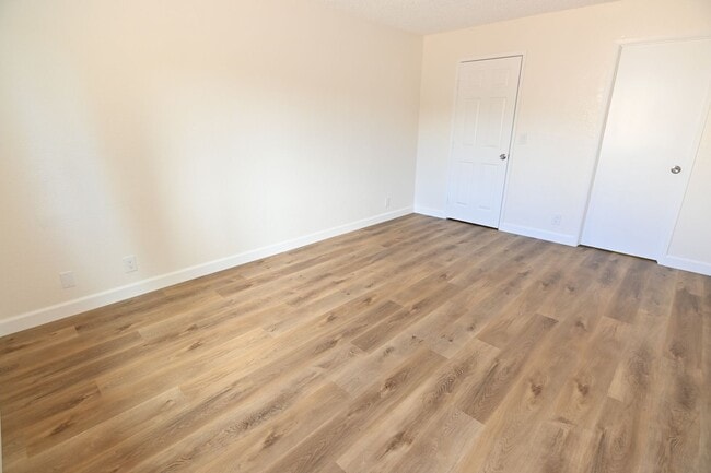 Building Photo - 1227 Spokane Dr