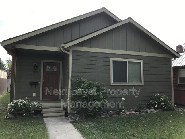 Primary Photo - 735 7th Ave E