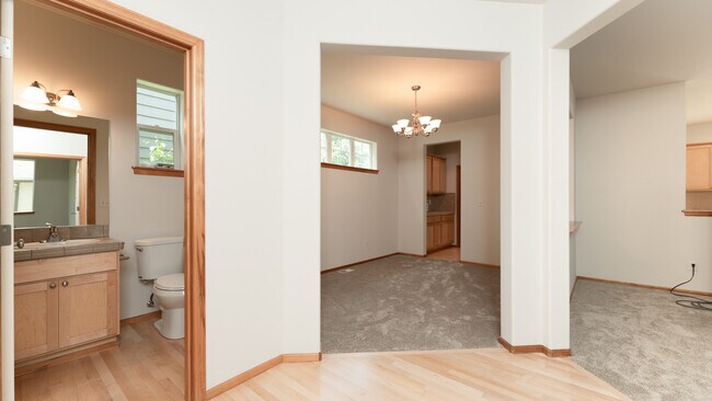 Building Photo - 9448 S 196 Pl
