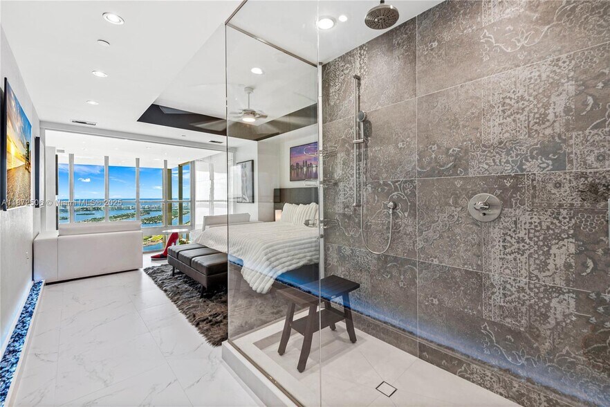 Building Photo - 1100 Biscayne Blvd