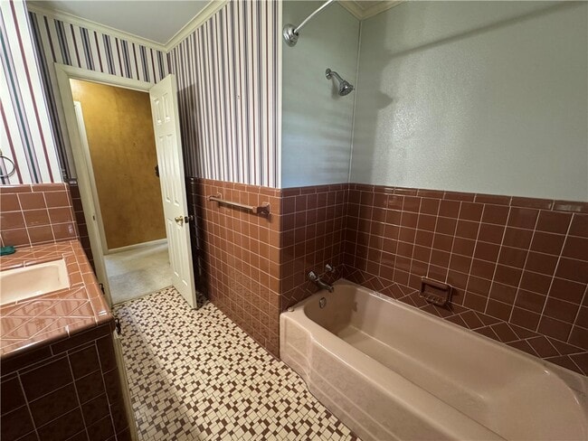 Building Photo - 1505 S Mt Olive St