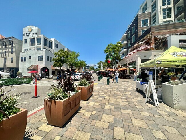 Building Photo - Little Italy Condo Steps From Waterfront P...