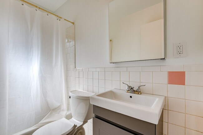 Building Photo - 3001 N 3rd