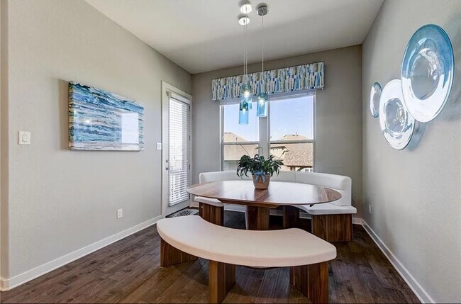 Building Photo - 104 Garner Park Cove