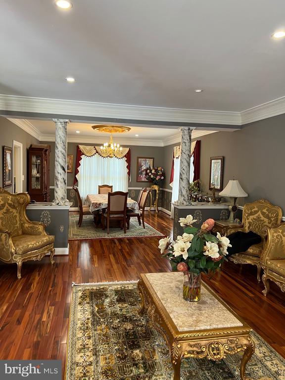 Building Photo - 3911 Arbor Crest Way