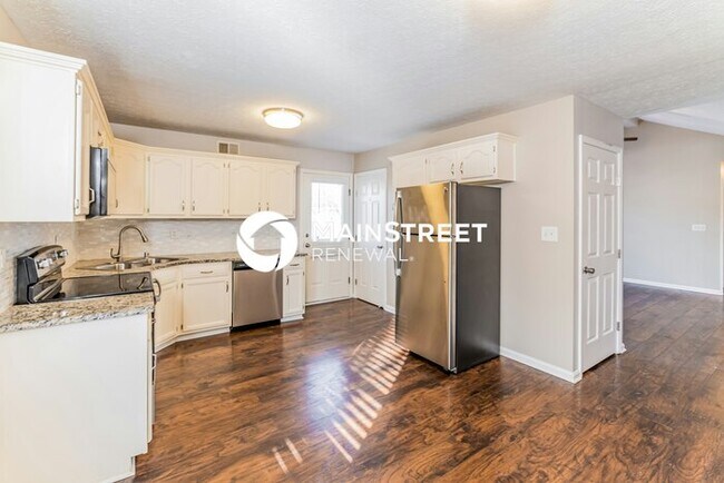 Building Photo - 3 Bedroom Pet-Friendly Home in Louisville,...