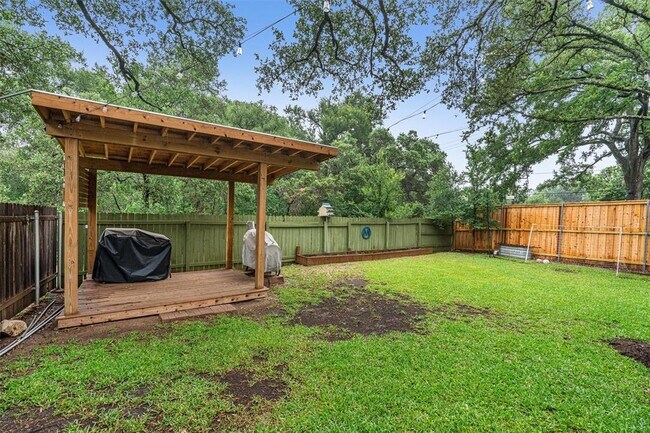 Building Photo - 8913 Coastal Dr