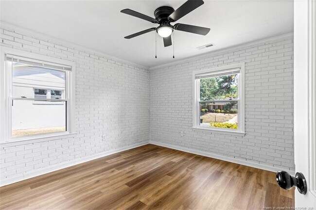 Building Photo - 2710 Fordham Dr