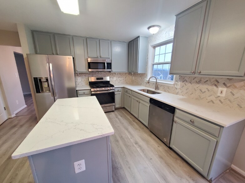 Building Photo - 1 Dartmouth Ave