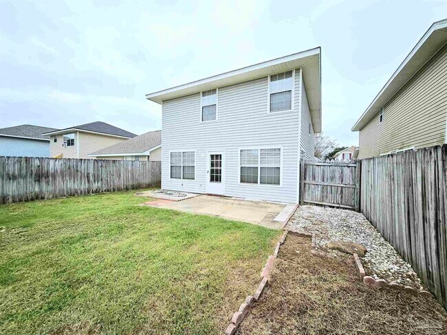 Building Photo - 3331 Two Sisters Wy