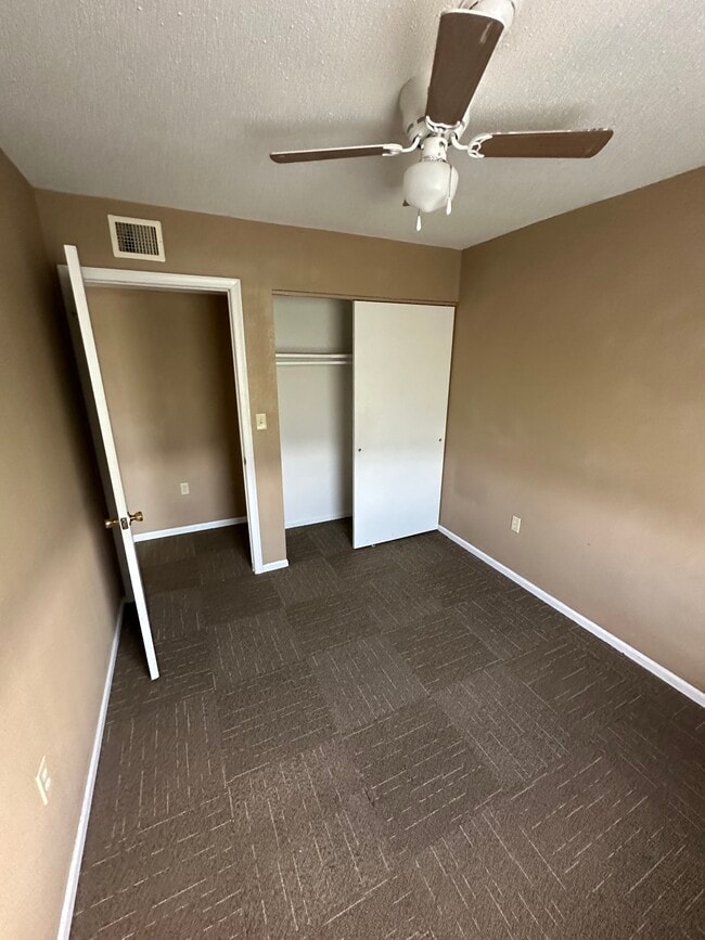 Building Photo - 1524 W 14th Street