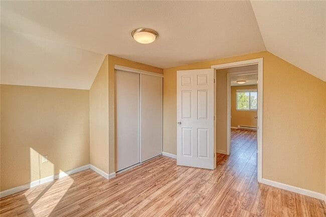 Building Photo - 296 Hartt Hill Dr