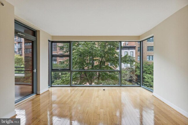 Building Photo - 1117 10th St NW