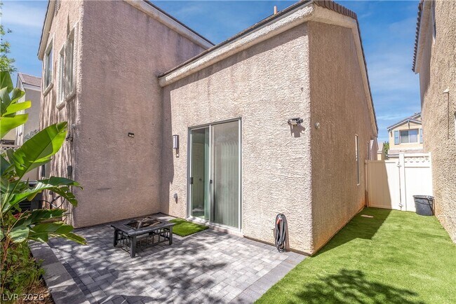 Building Photo - 5999 Quiet Glow Ave