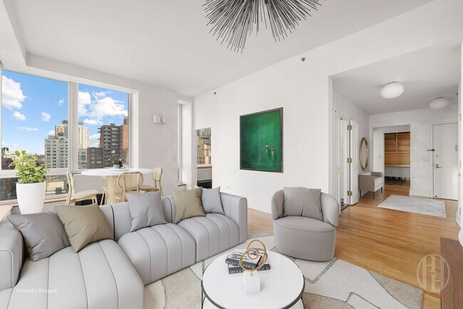 Building Photo - 300 E 77th St