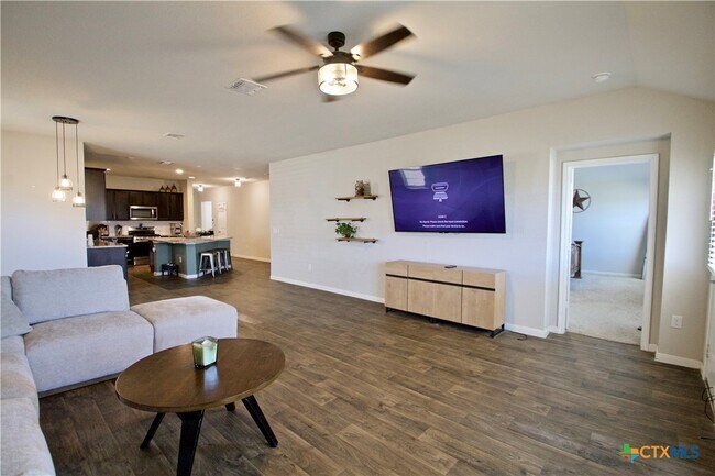 Building Photo - 105 Harlan Dr