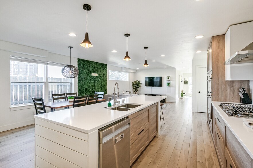 Building Photo - 3044 N Speer Blvd