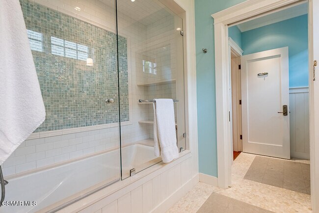 Building Photo - 33410 CA-1