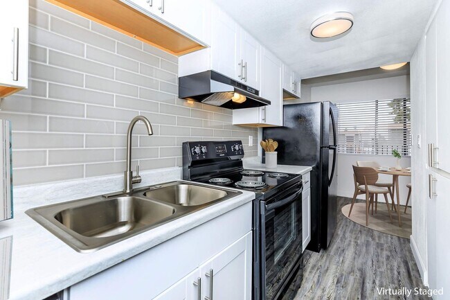 Interior Photo - Palisade Park Aparments