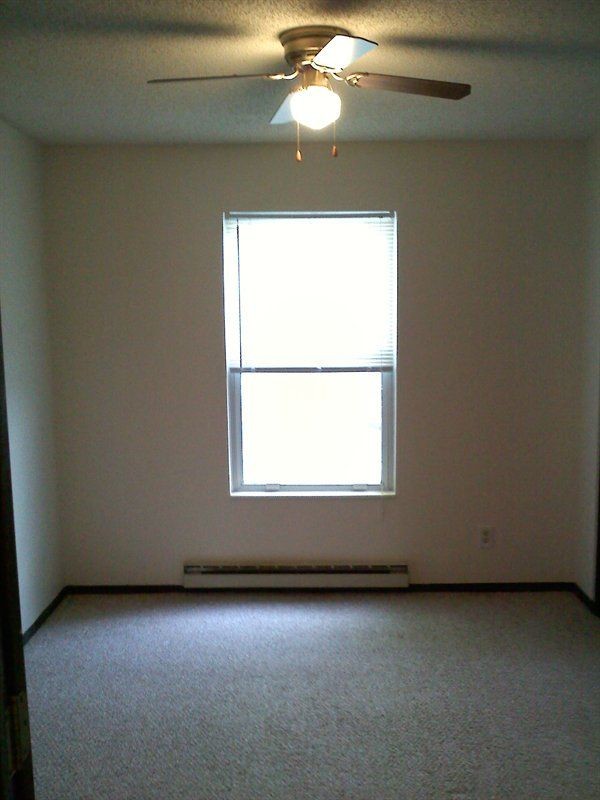 Building Photo - 710 S Walnut