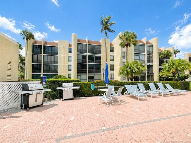 Building Photo - 3432 NE Causeway Blvd