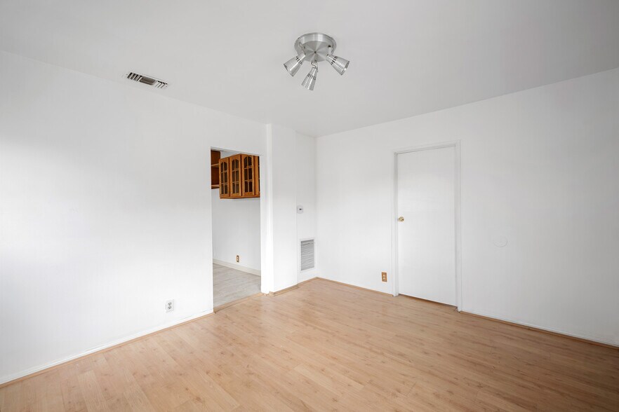 Building Photo - 6923 Foothill Blvd