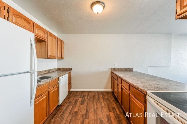 Building Photo - 3210 W Longfellow Pl