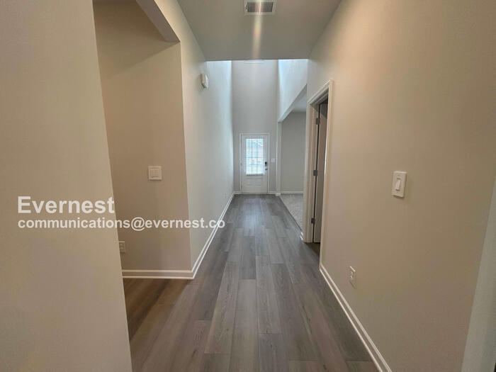 Building Photo - 3954 Brushy St