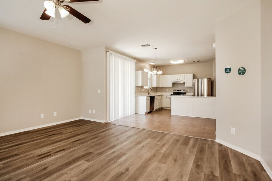 Building Photo - 6609 W Monroe St